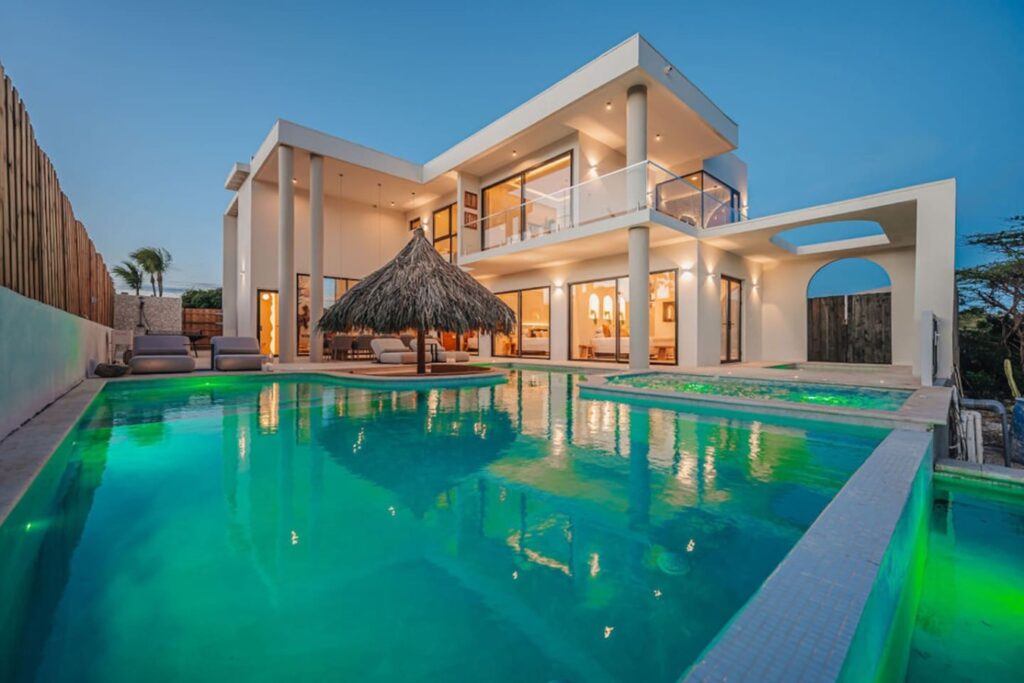 Villa Alma exterior and private infinity pool